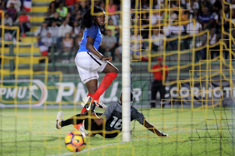 La patte de Mbock, auteur de ses deux premiers buts en A (photo Sanogo/AFP) La patte de Mbock, auteur de ses deux premiers buts en A (photo Sanogo/AFP)