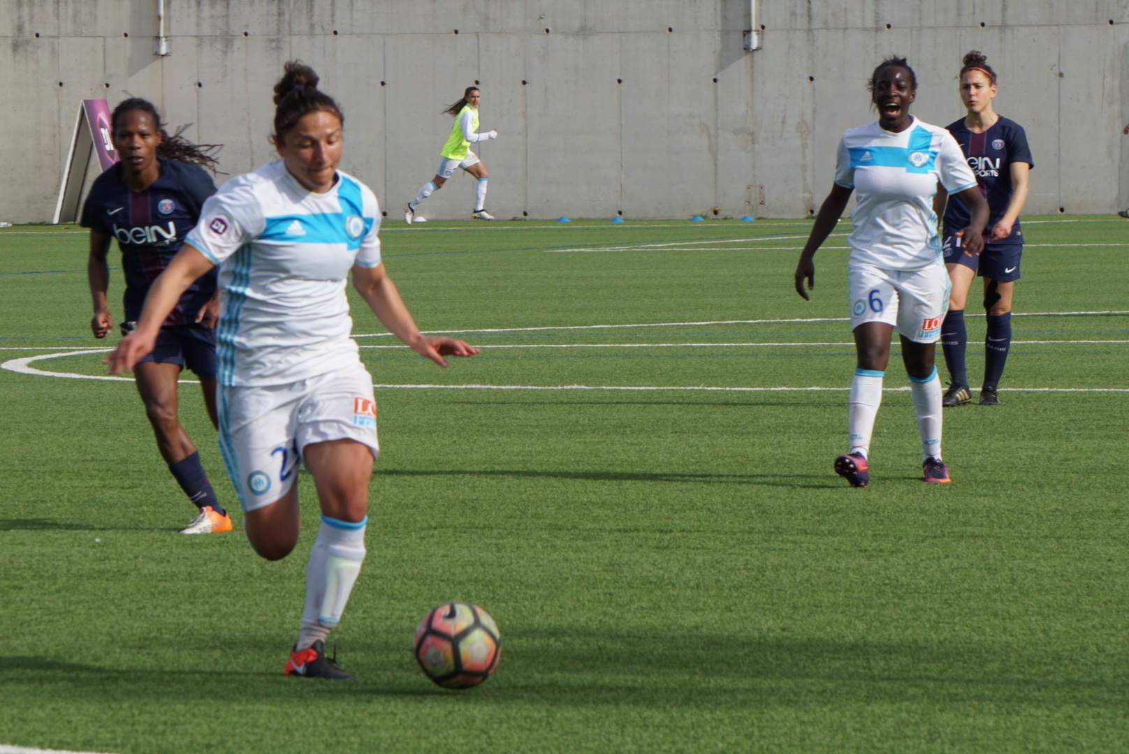 Yüceil a ouvert le score (photo footofeminin.fr)