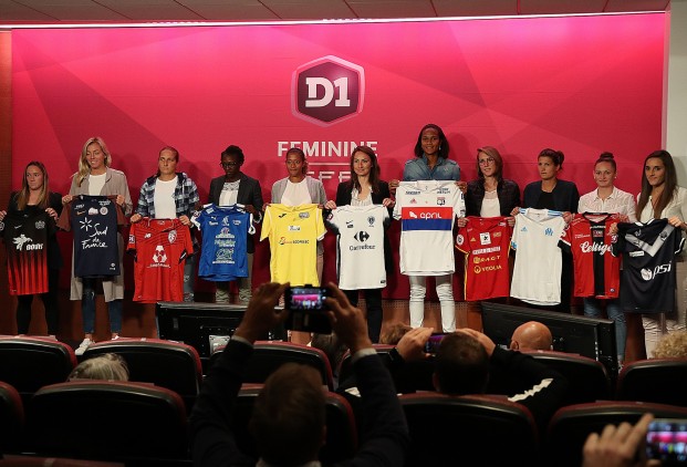 Les capitaines lors de la présentation de la D1F (photo Antonio Mesa/FFF)