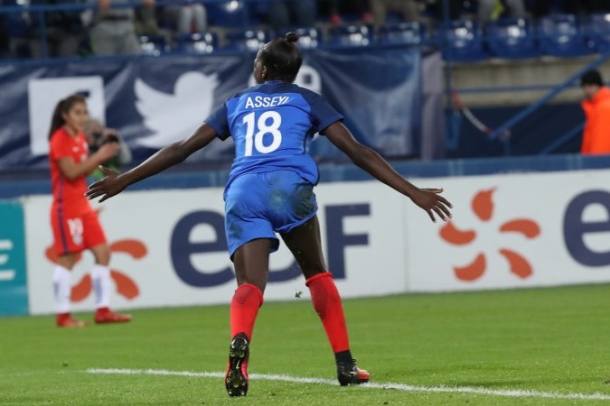 Après le but de la victoire face au Chili, Asseyi récidive contre l'Angleterre (photo FFF)