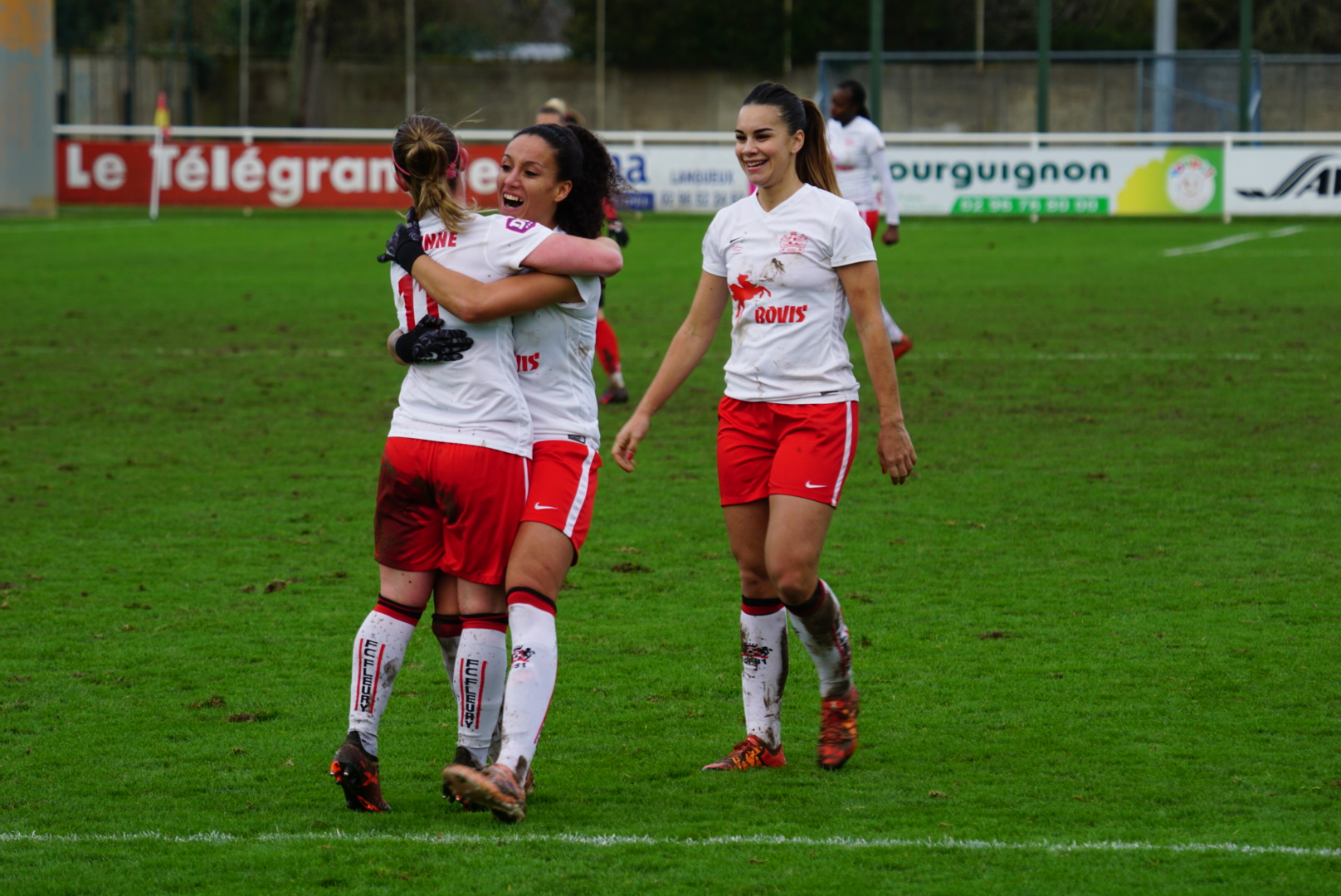 Amani avec Fleury s'impose face à son ancien club (photo footofeminin.fr)