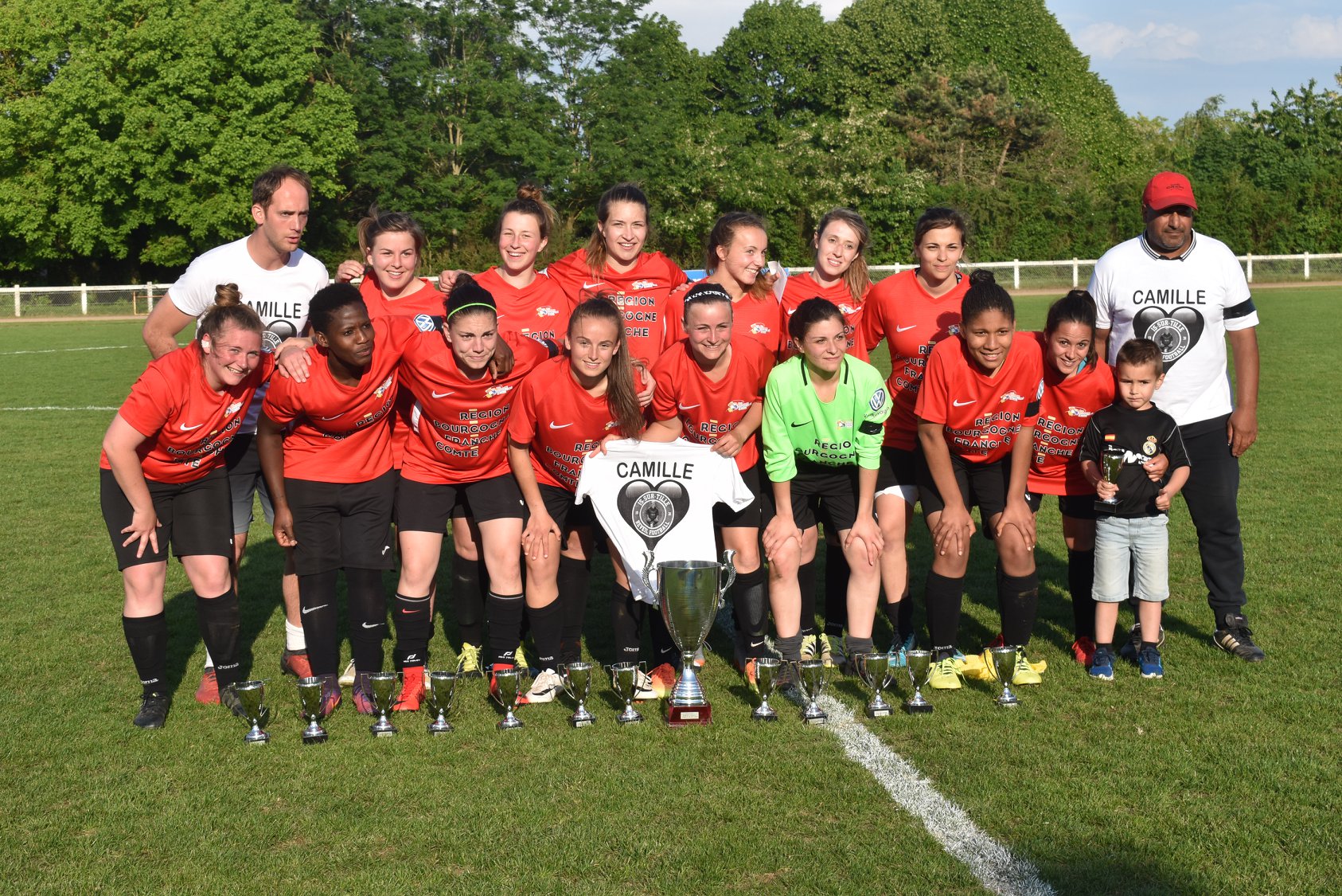 En hommage à la jeune joueuse Camille Lerch, disparue quelques jours auparavant (photo Ligue Bourgogne Franche-Comté)