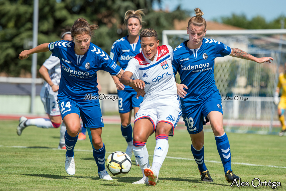 Van de Sanden passeuse sur le deuxième but lyonnais