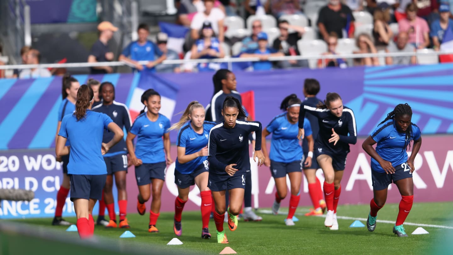 Lakrar et ses partenaires prêtes à défier l'Angleterre (photo FIFA.com)