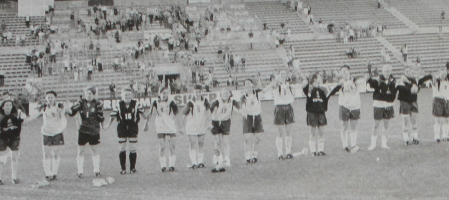 Les premières Bleues à avoir joué à Rennes en 1998 (photo archive)