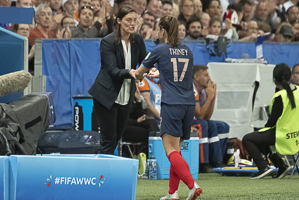 Corinne Diacre avec Gaëtane Thiney (photo Eric Baledent/FOF) Corinne Diacre avec Gaëtane Thiney (photo Eric Baledent/FOF)