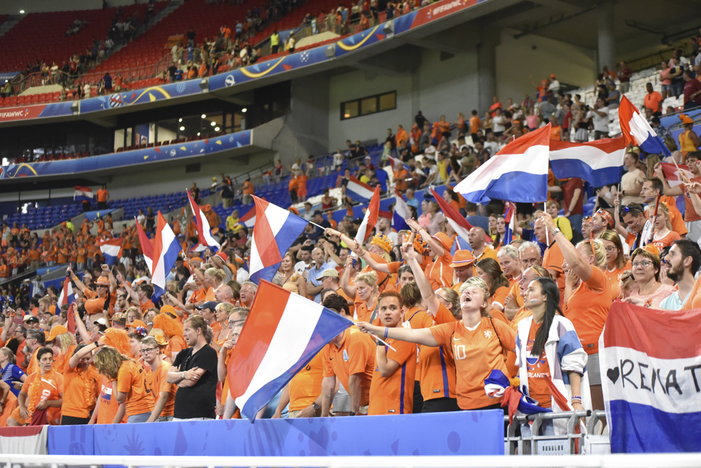 Les supporters néerlandaises étaient 3 000 en demi-finale (photo Frédérique Grando)