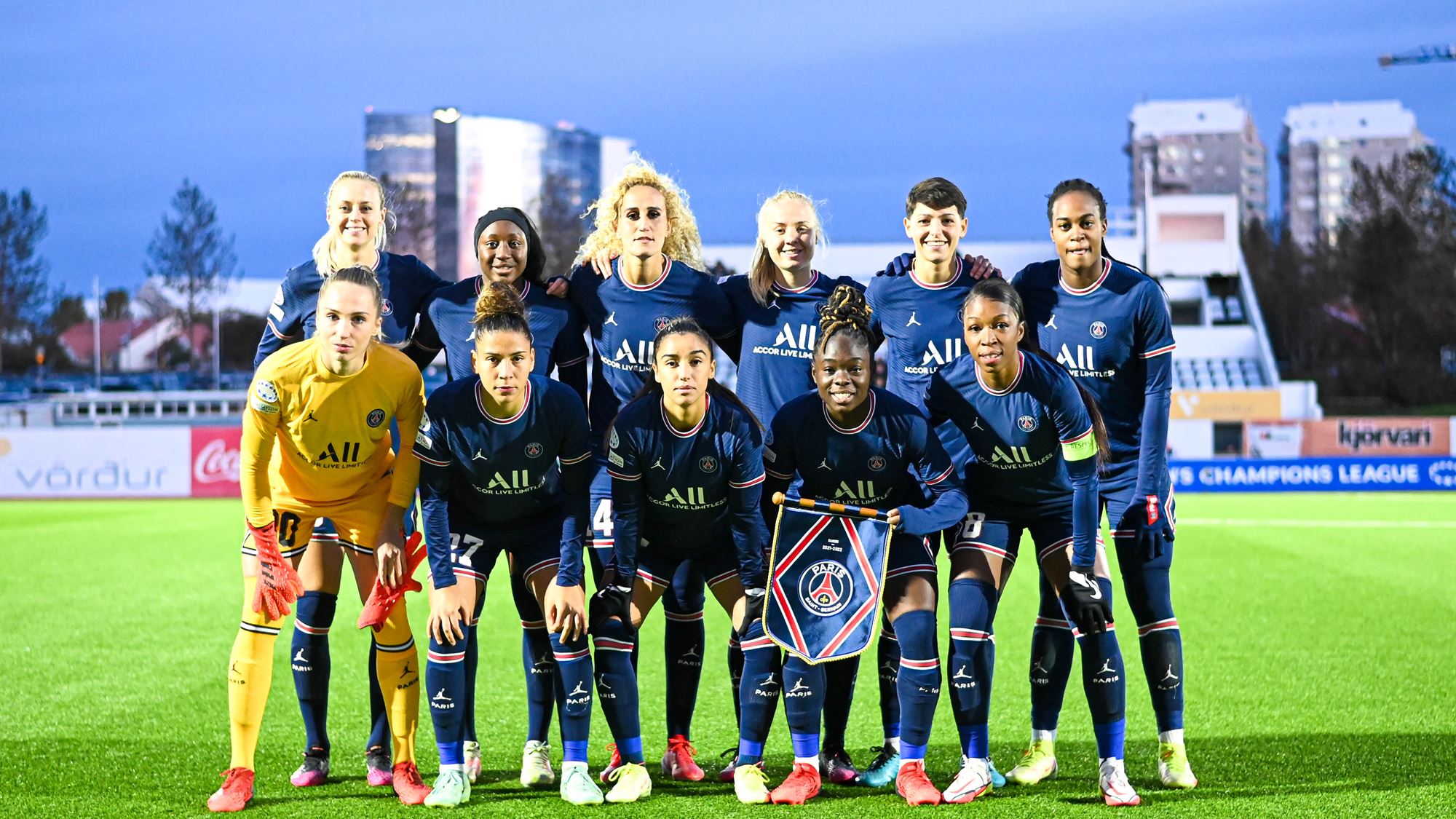 Les Parisiennes lors du 1er match (photo PSG.fr) Les Parisiennes lors du 1er match (photo PSG.fr)