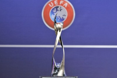Le nouveau trophée U19 (photo UEFA) Le nouveau trophée U19 (photo UEFA)