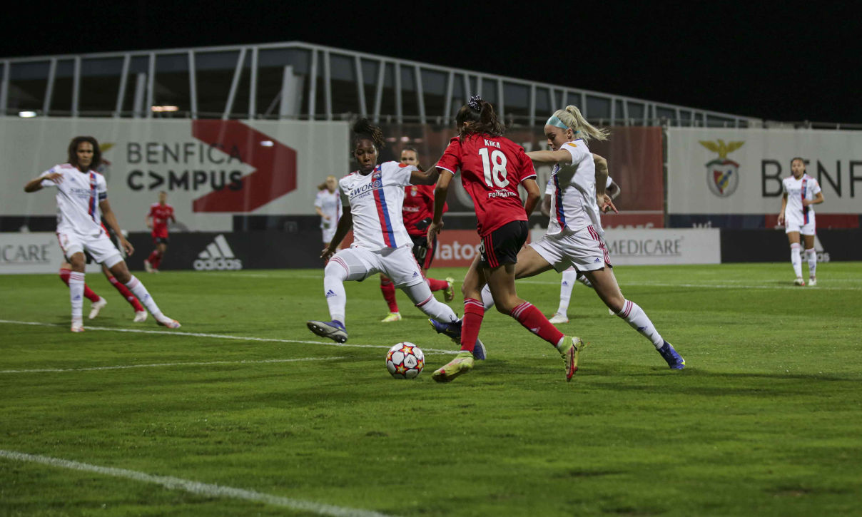 La défense lyonnaise aura été peu inquiétée (photo :Cátia Luís / SL Benfica)