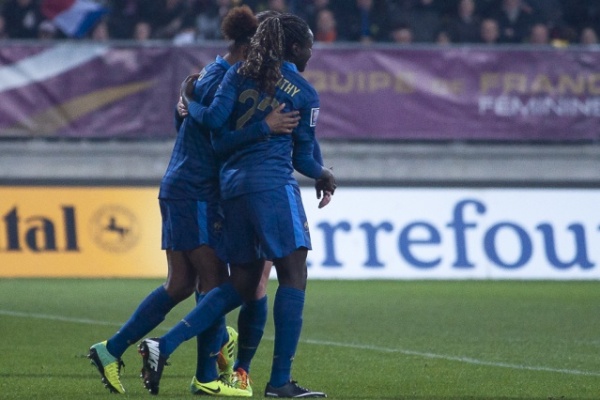 L'équipe de France a donné des ailes à Griedge Mbock, auteur d'un doublé en championnat (photo Eric Baledent)