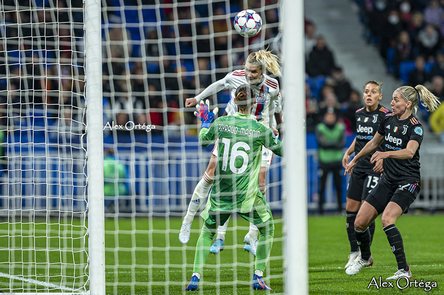 Le coup de tête d'Hegerberg remet les choses à plat