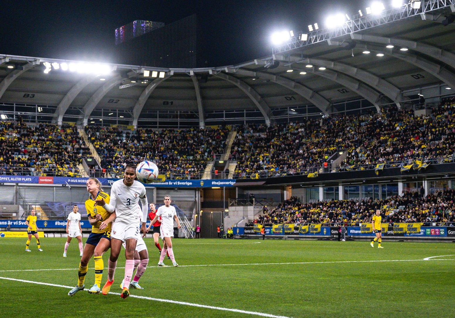 La capitaine Renard et la défense ont concédé cinq buts en deux matchs ce qui n'étaient plus arriver depuis 2018 (photo SVF) La capitaine Renard et la défense ont concédé cinq buts en deux matchs ce qui n'étaient plus arriver depuis 2018 (photo SVF)