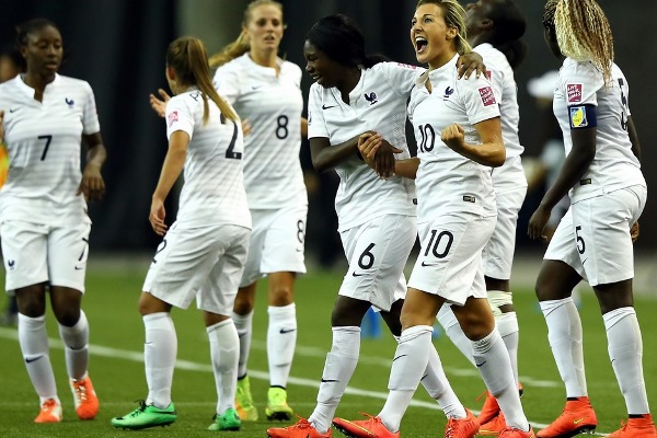 La joie de Claire Lavogez après sa magnifique réalisation à la 38e minute de jeu (photo FIFA)