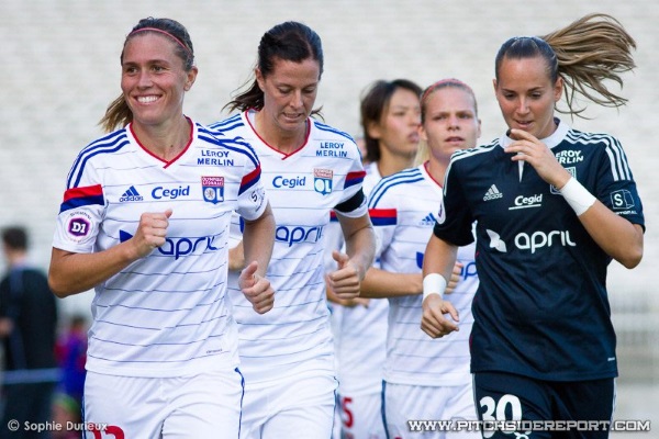 Méline Gérard à droite va retrouver Camille Abily en sélection Méline Gérard à droite va retrouver Camille Abily en sélection