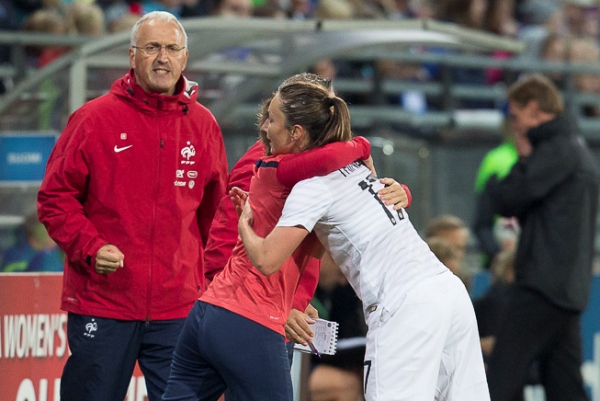 Poings fermés, toute la hargne du sélectionneur (photo E Baledent/LMP) Poings fermés, toute la hargne du sélectionneur (photo E Baledent/LMP)