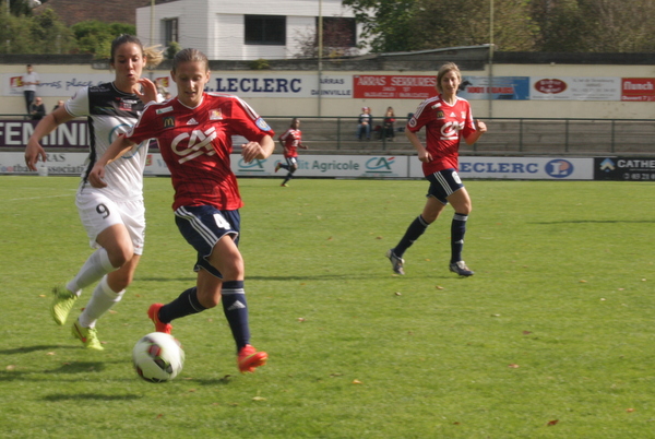 Jessica Lernon devance Clarisse Le Bihan Jessica Lernon devance Clarisse Le Bihan