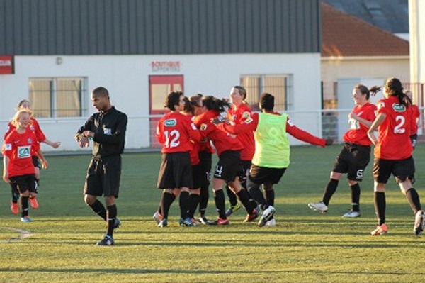 Les Choletaises au coup de sifflet final exultent (photo SOC) Les Choletaises au coup de sifflet final exultent (photo SOC)