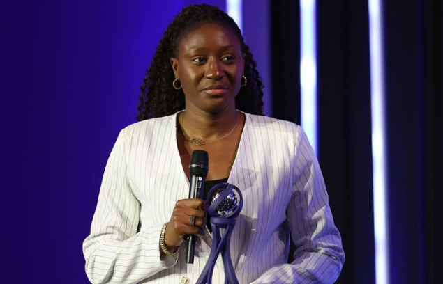 Auteure de 17 buts et 7 passes décisives, la Parisienne Kadidiatou Diani a décroché pour la seconde fois le trophée de meilleure joueuse de D1 Arkema (photo FFF)