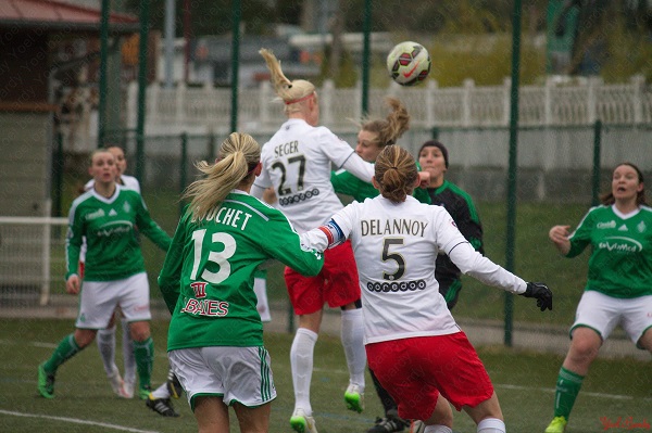 Une transversale et deux passes décisives pour Caroline Seger (photo Yoel Bardy) Une transversale et deux passes décisives pour Caroline Seger (photo Yoel Bardy)