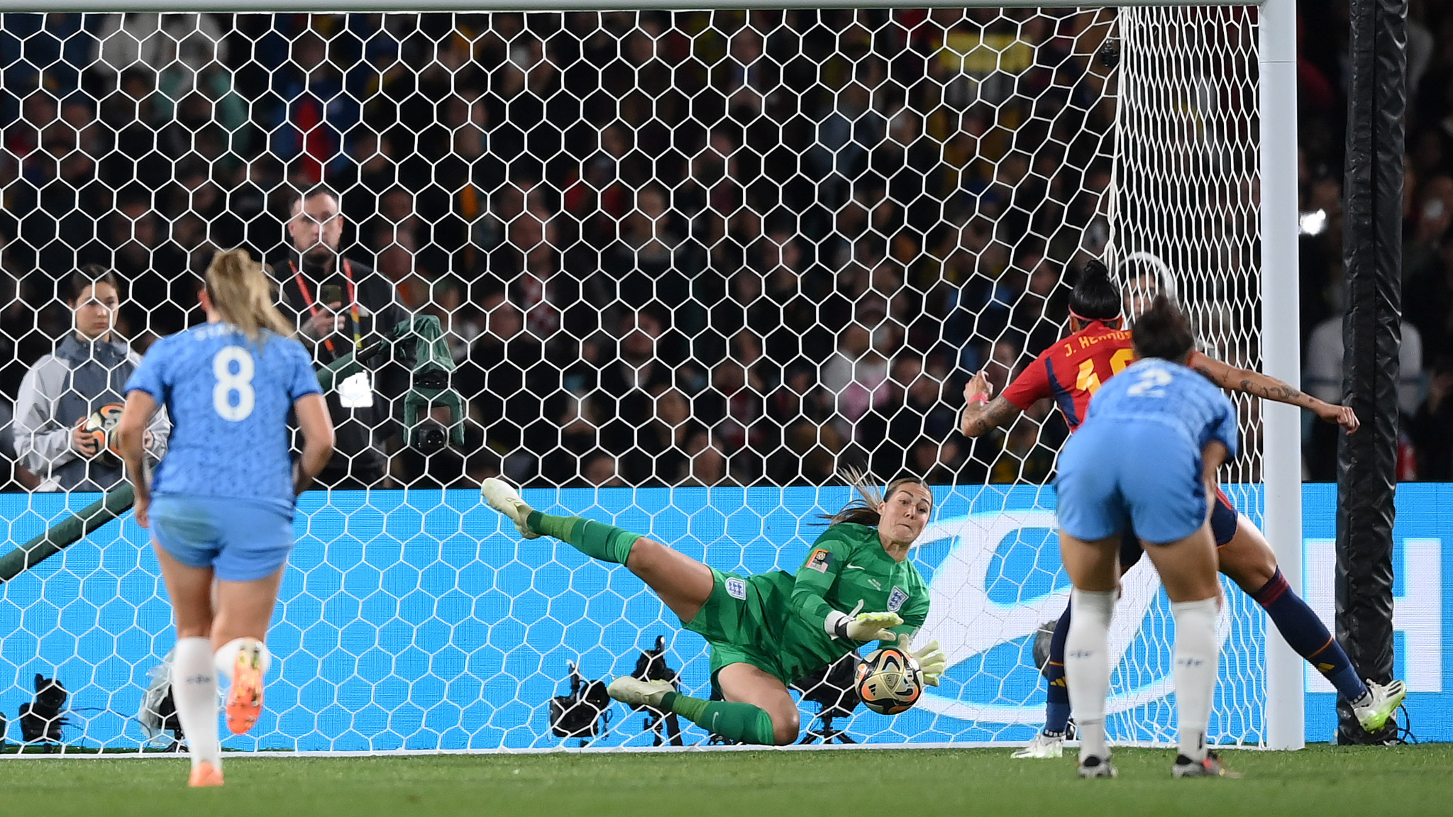 Earps stoppe le penalty de Jenifer Hermoso (photo FIFA WWC)