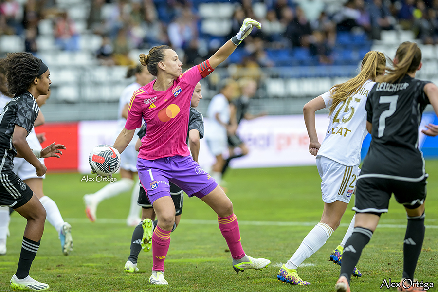 Christiane Endler, absente du Mondial, a pu faire toute la préparation (photo Alex Ortega) Christiane Endler, absente du Mondial, a pu faire toute la préparation (photo Alex Ortega)