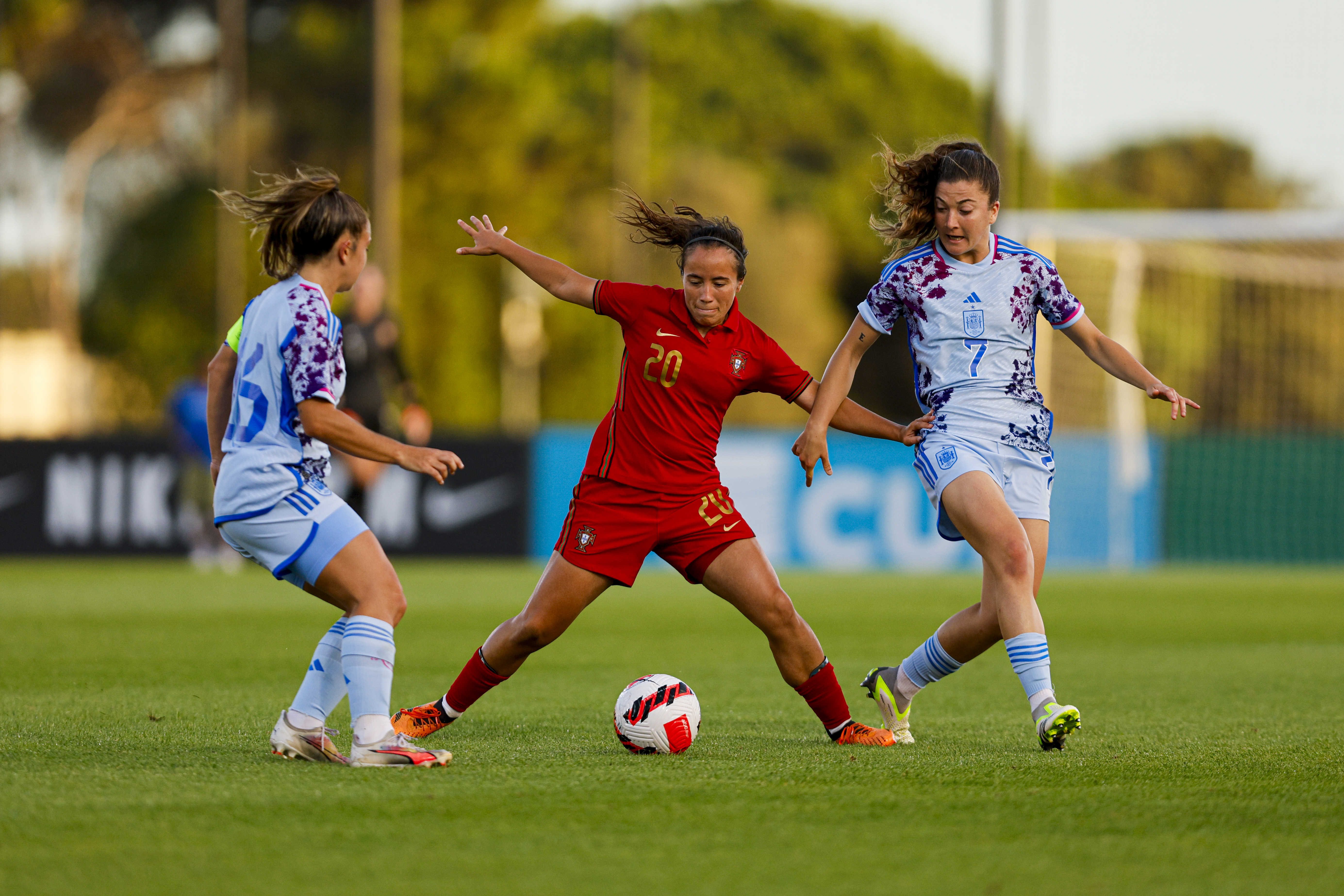 Duel entre le Portugal et l'Espagne (photo FPF)