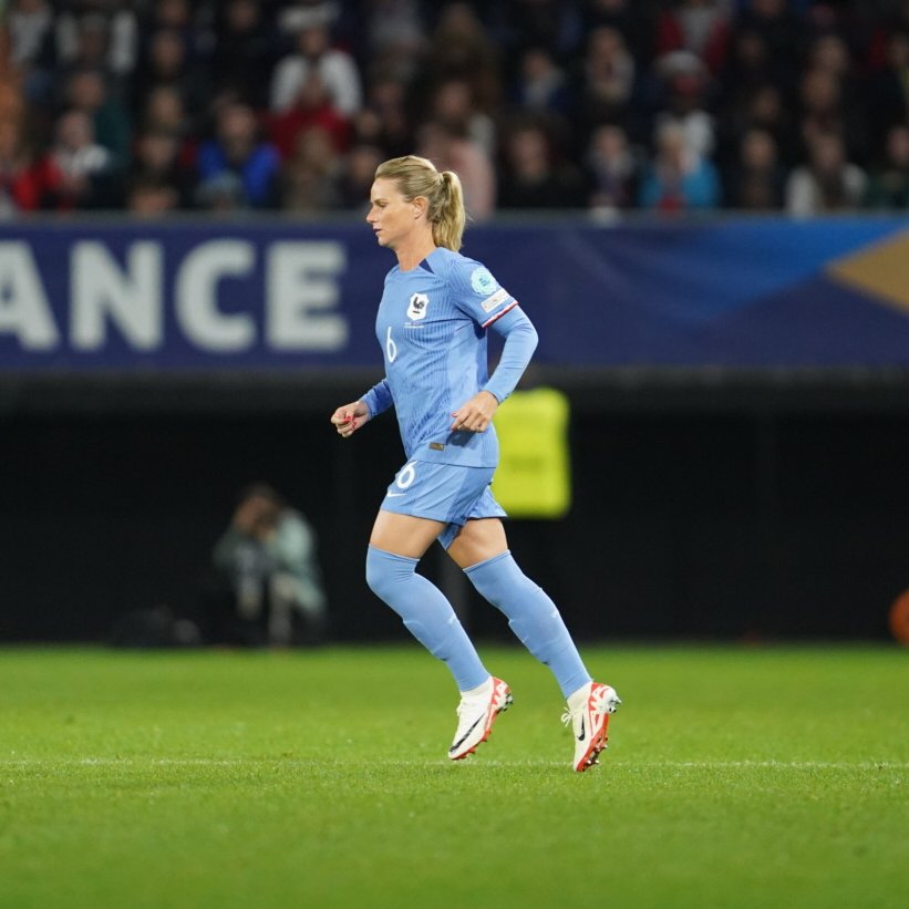 Le retour d'Amandine Henry (twitter equipedefrancef) Le retour d'Amandine Henry (twitter equipedefrancef)