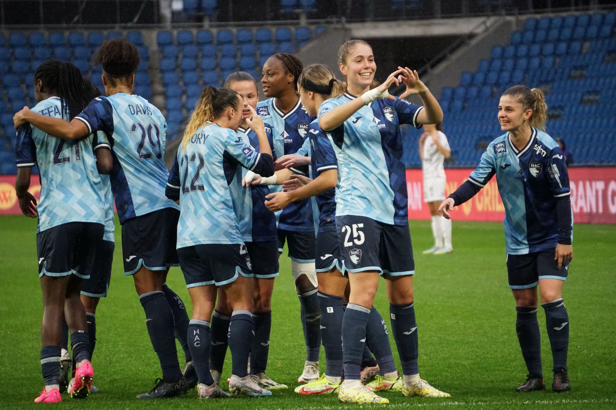 Benyahia buteuse avec le HAC (photo Footofeminin) Benyahia buteuse avec le HAC (photo Footofeminin)