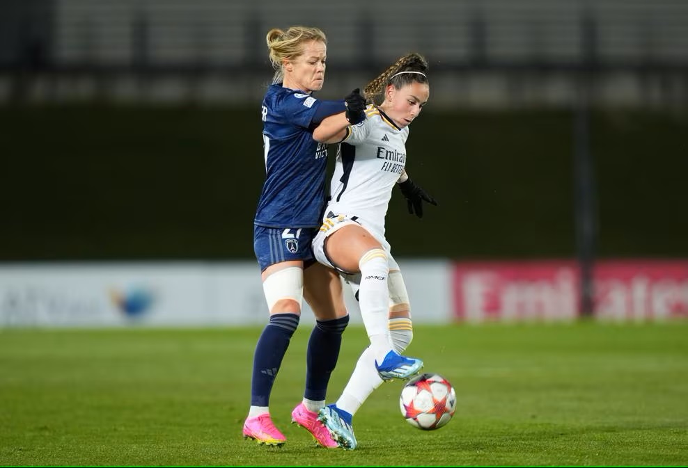 Julie Soyer et la défense parisienne ont bien résisté (photo UEFA.com)