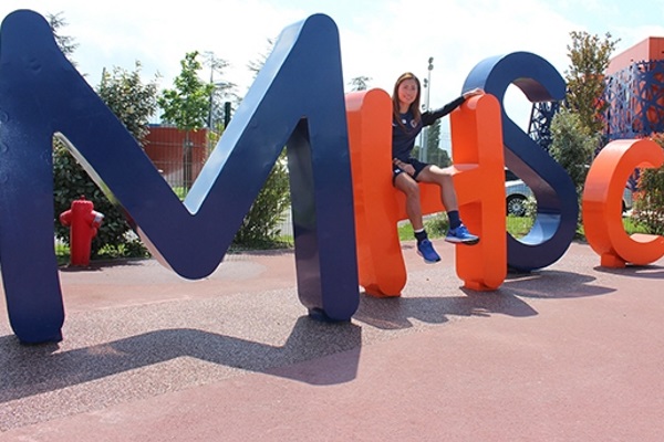 Utsugi se sent bien à Montpellier (photo club) Utsugi se sent bien à Montpellier (photo club)