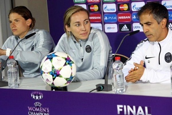 Annike Krahn, Laura Georges et Farid Benstiti lors de la conférence ce mercredi (photo UEFA)
