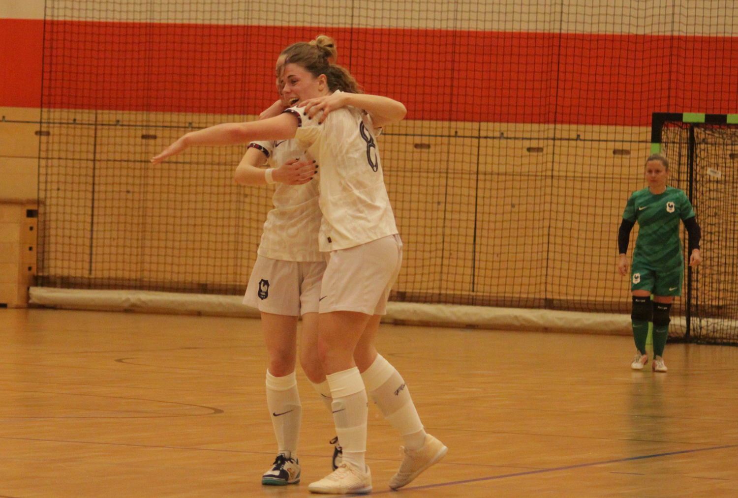 Ilona Commaret lors du 2e but tricolore (photo Sébastien Duret) Ilona Commaret lors du 2e but tricolore (photo Sébastien Duret)