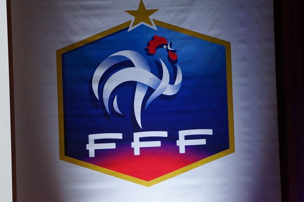 Assemblée Fédérale 2015 - Ce qui change dans les règlements : le "double surclassement médical" obligatoire pour les U16F et U17F en Seniors F Assemblée Fédérale 2015 - Ce qui change dans les règlements : le "double surclassement médical" obligatoire pour les U16F et U17F en Seniors F