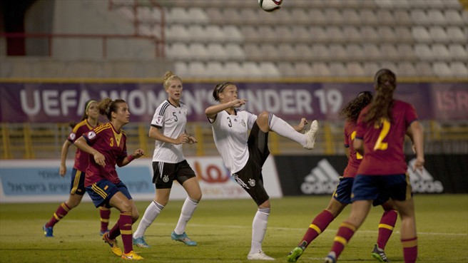 Allemandes et Espagnoles passent le premier tour (photo UEFA) Allemandes et Espagnoles passent le premier tour (photo UEFA)