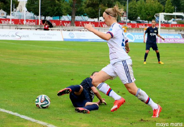 Pauline Bremer auteur d'un nouveau triplé avec l'OL (photo Maya Mans/OL Foot Feminin)