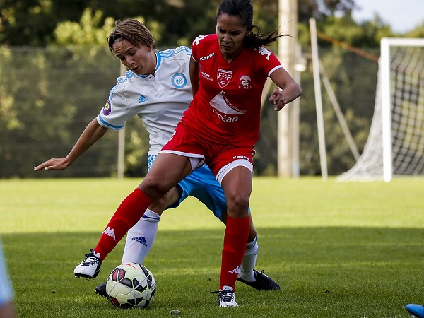 Zohra Ayachi après Montpellier et le PSG jouera en D1 avec Nîmes (photo OM.net)