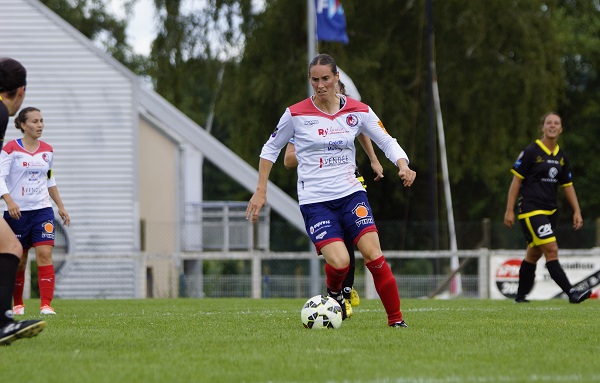 Claire Guillard (ESOF La Roche) (photo Sébastien Duret) Claire Guillard (ESOF La Roche) (photo Sébastien Duret)