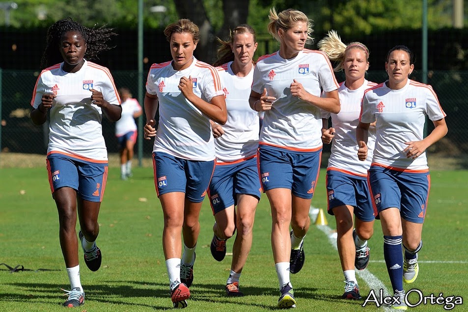 Mbock, Lavogez, Kaci, trois recrues aux côtés de Schelin, Petit et Le Sommer (photo Alex Ortega)