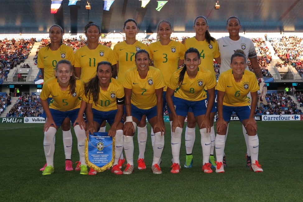 Bleues - Une rentrée victorieuse sur deux coups de tête ! Bleues - Une rentrée victorieuse sur deux coups de tête !