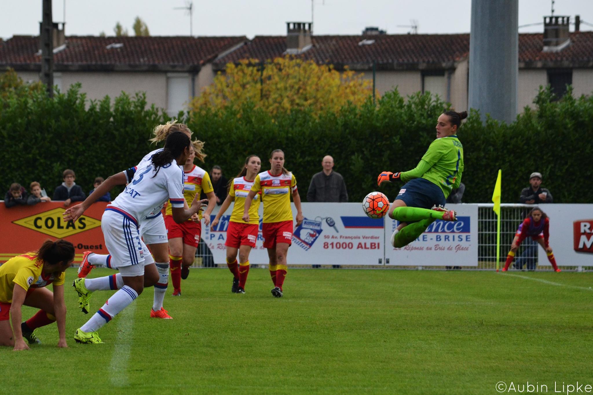 Morais et la défense albigeoise ont proposé une belle résistance (photo Aubin Lipke) Morais et la défense albigeoise ont proposé une belle résistance (photo Aubin Lipke)