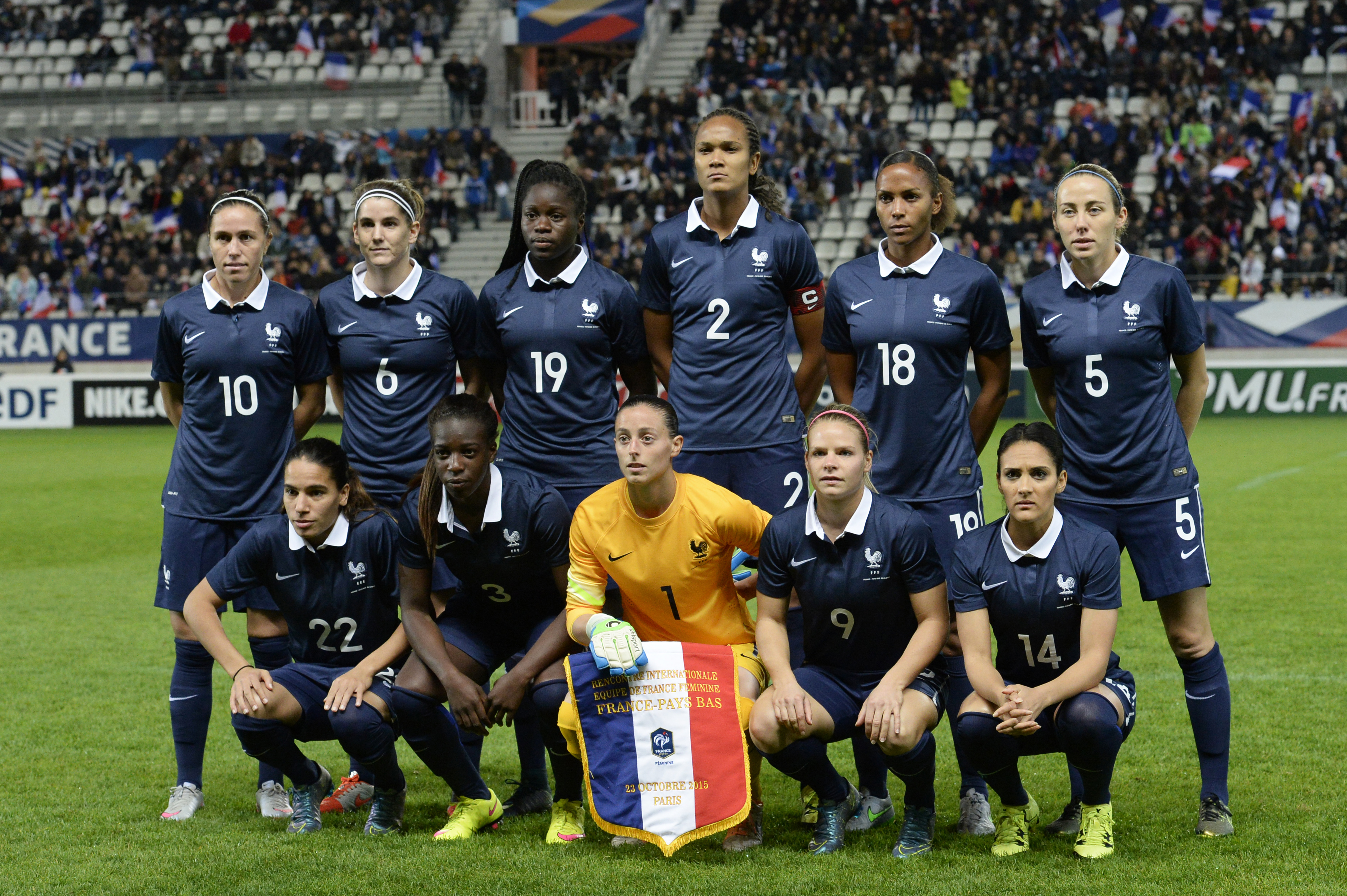 Bleues - Les PAYS-BAS s'imposent à Paris