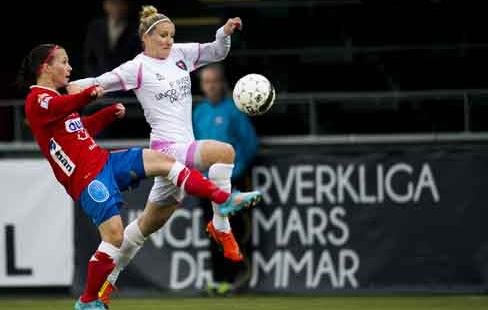Anja Mittag, ici avec le maillot de Rosengard, connait l'équipe d'Örebro, avec Lehtinen à gauche (photo damfotboll.com)