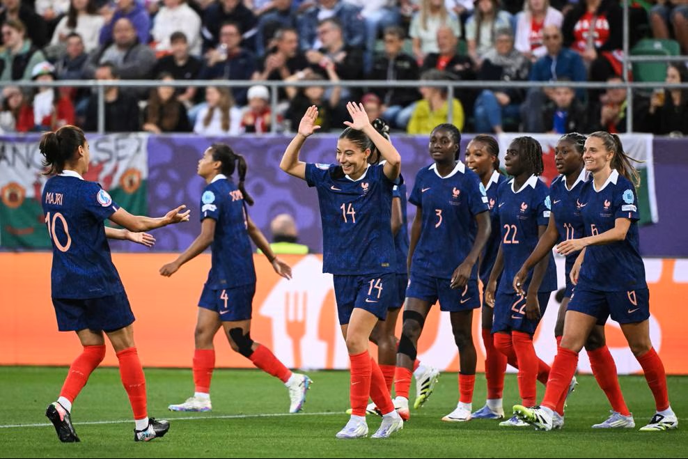 Clara Mateo a réalisé une belle prestation face aux Galloises (photo UEFA.com)