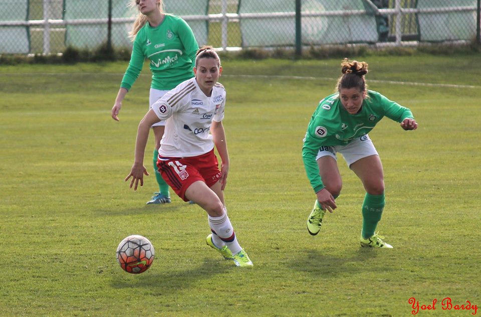Kaci devant Peruzzetto (photo Yoël Bardy/ASSE feminines)