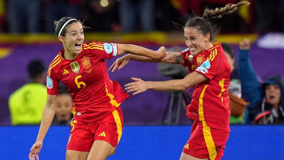 Aitana Bonmatí a trouvé la faille dans un angle fermé (photo UEFA.Com)