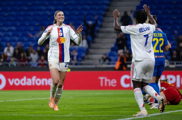 Jule Brand et Vicki Becho (photo UEFA.com)