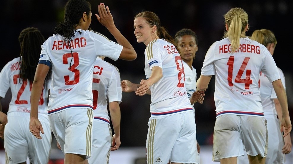 Schelin a inscrit le but de la victoire lyonnaise (photo UEFA.com) Schelin a inscrit le but de la victoire lyonnaise (photo UEFA.com)