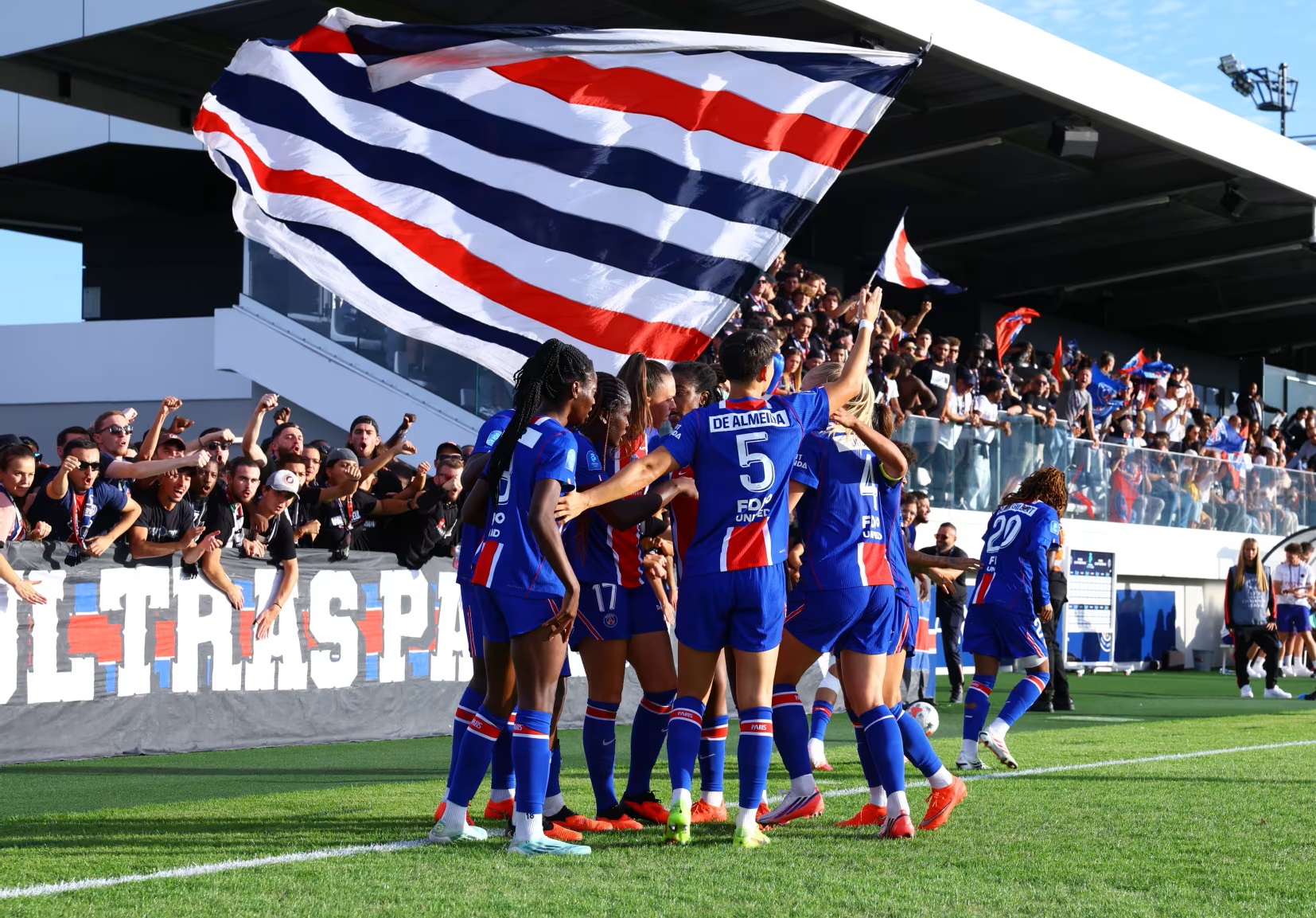Les Parisiennes ont assuré la qualification en prolongation (photo PSG.fr)