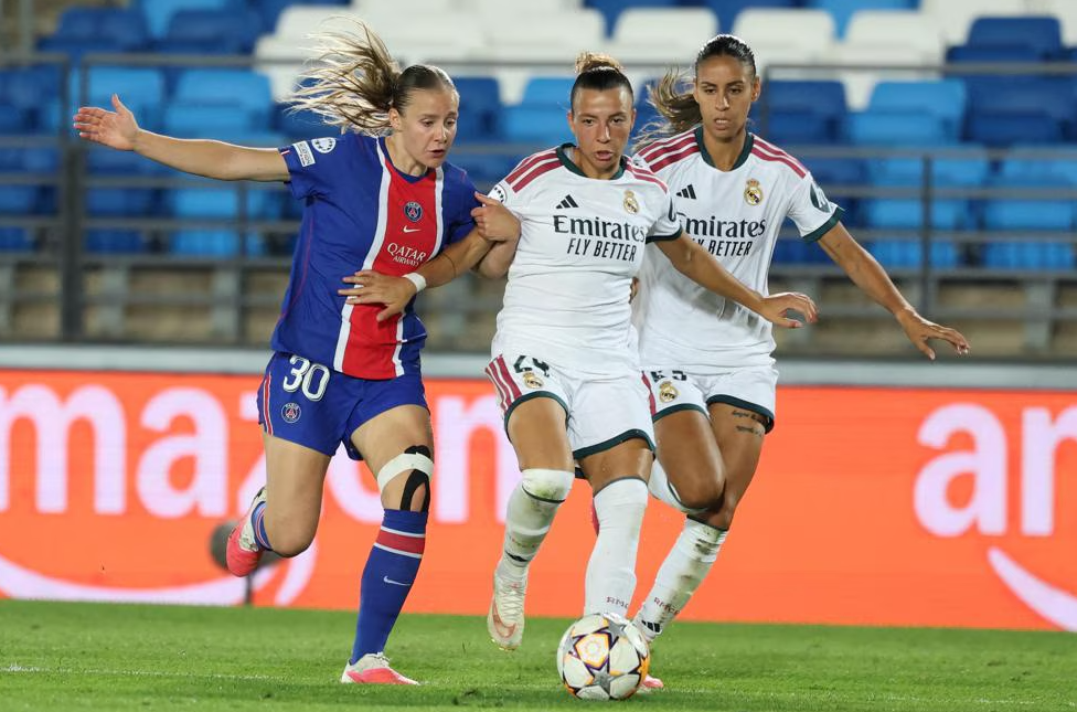 Duel partagé pour l'entame de la saison européenne (photo UEFA.com)